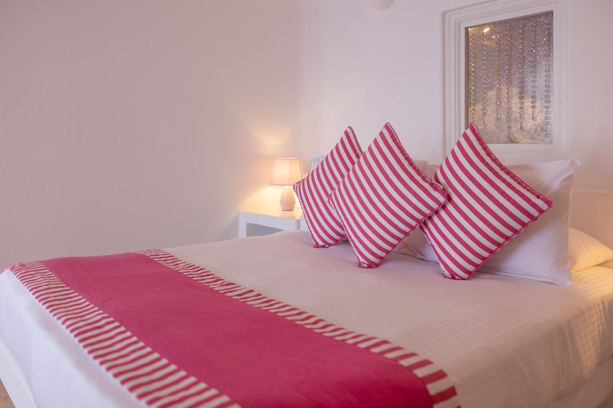 Above Blue 4* Imerovigli (Santorini)