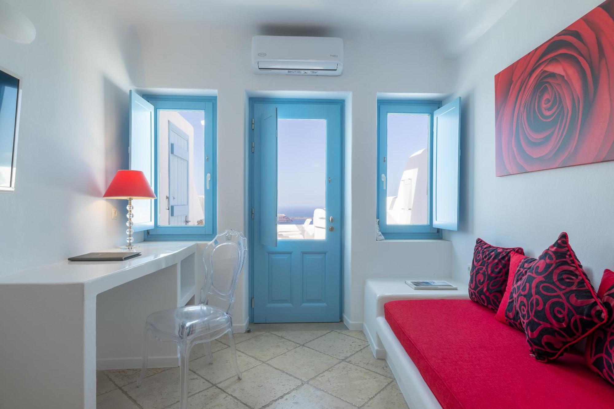 Above Blue 4* Imerovigli (Santorini)