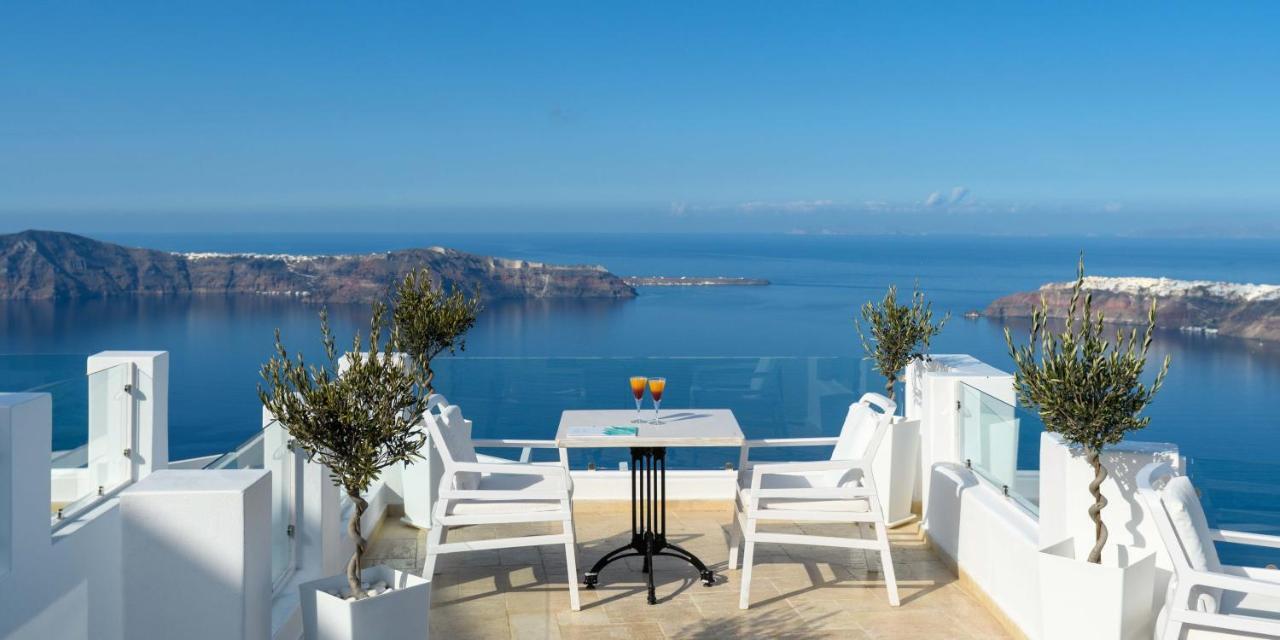 Above Blue 4* Imerovigli (Santorini)